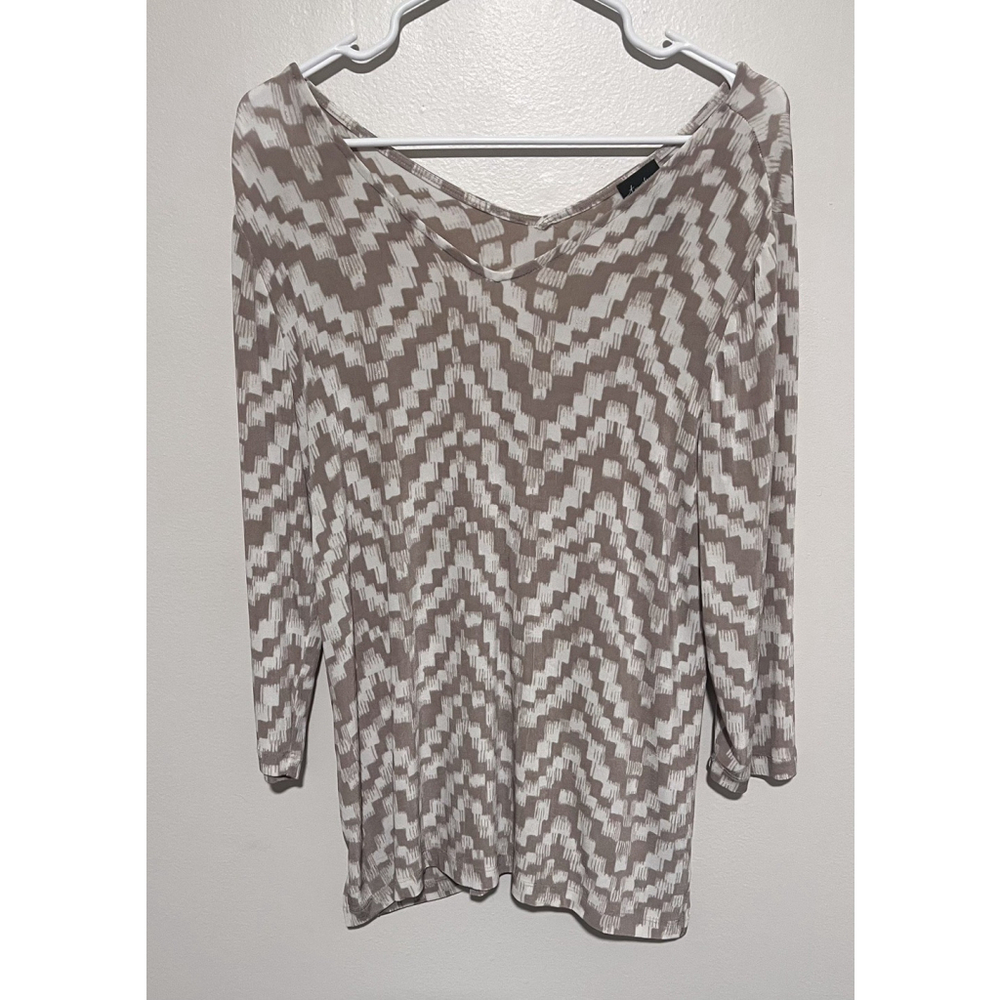 Chico's Travelers Tunic Top Women’s Medium 1 Tan Cream Abstract Slinky Blouse